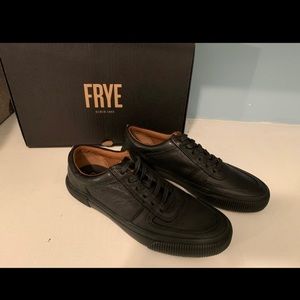 NIB FRYE men’s sneakers